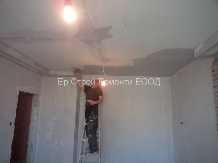 {|bg|}Шпакловка и шлайфане{|/bg|}