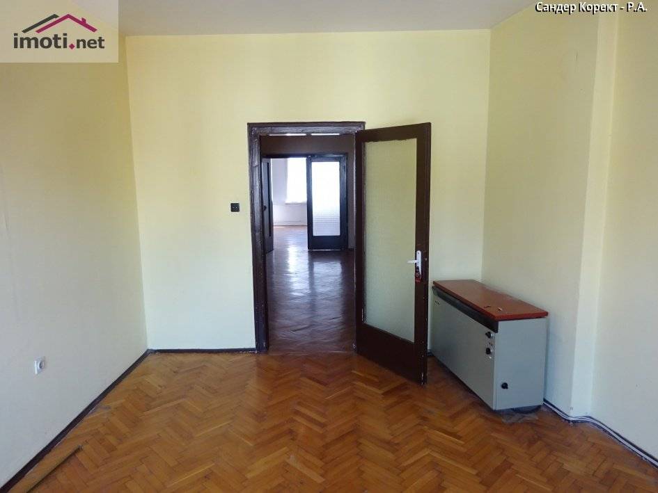 {|bg|}ПРОДАВА Тристаен апартамент, 86 м2  София, Център,{|/bg|}