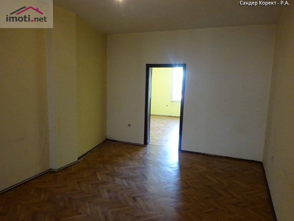{|bg|}ПРОДАВА Тристаен апартамент, 86 м2  София, Център,{|/bg|}
