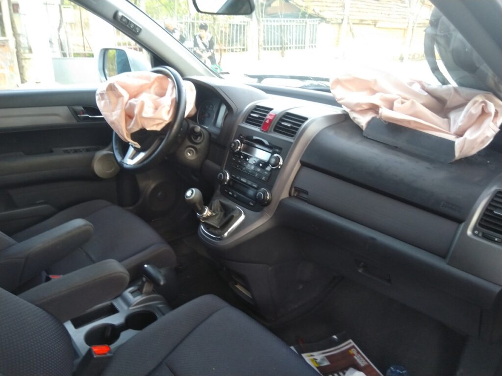 Продавам катастрофирал Honda CR-V III, 2,2 CTDI