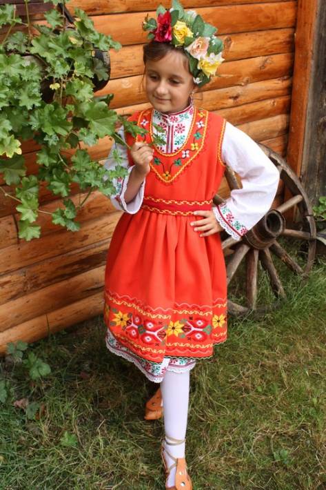 Изработка на народни носии Смолян