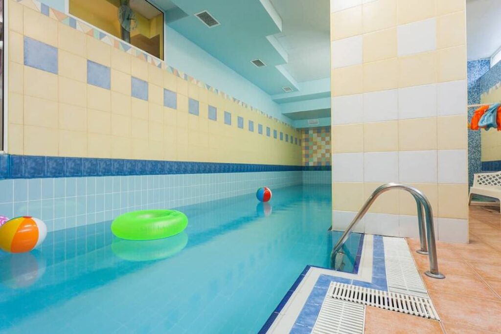 Детски парти клуб „Funny pool“ Плевен