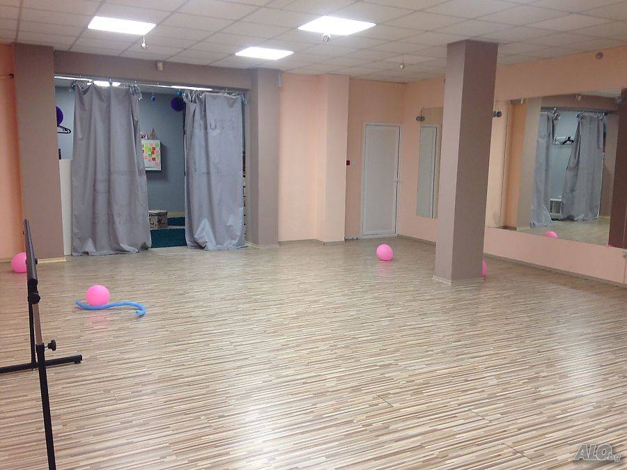 Зала за танци под наем София